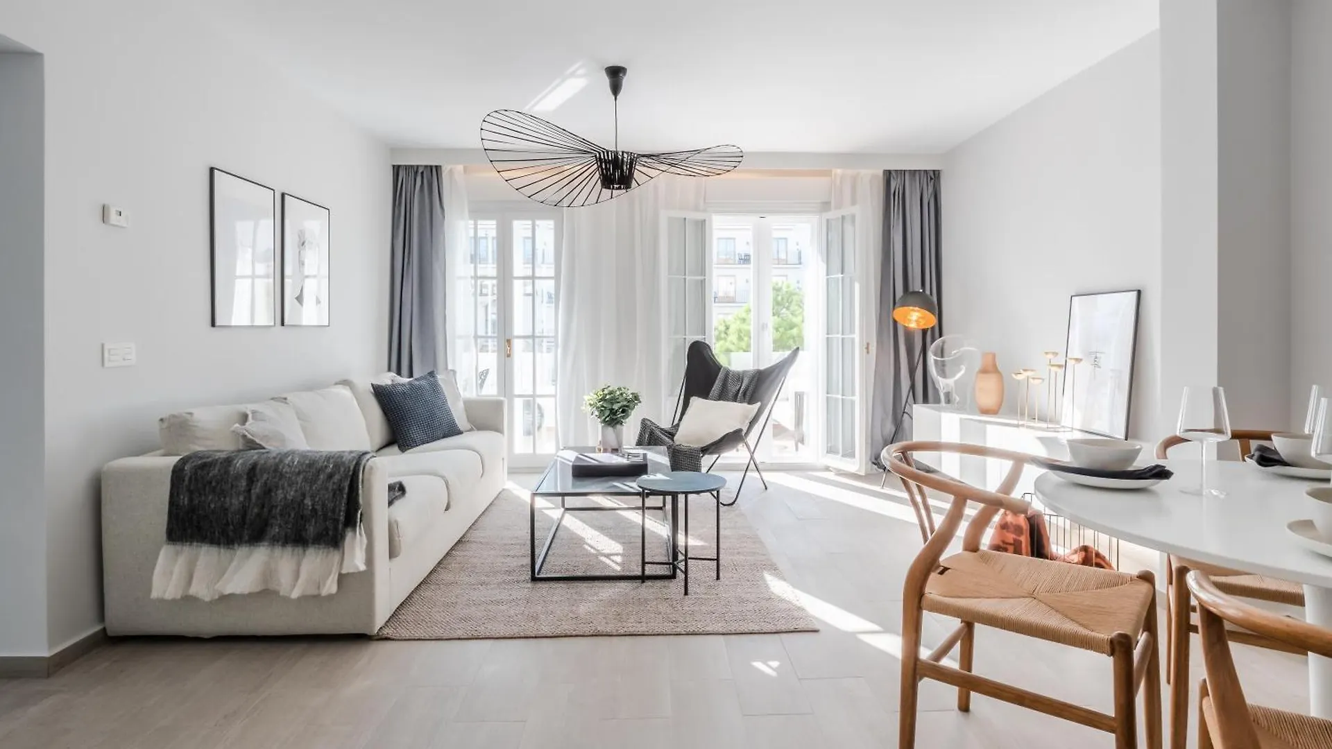 3 Bdrm Stylish Apt W Pool In Puerto Banus Marbella 0*,  España